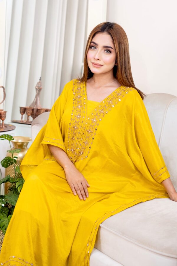 Kaftan Jorjhet Embroidery yellow